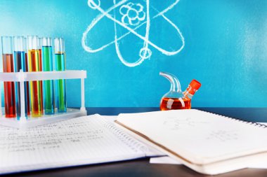 Kimyasal ajan ile Züccaciye Mağazaları