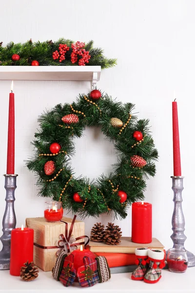 Vánoční dekorace s věncem — Stock fotografie