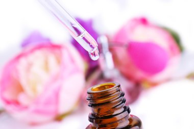 Damlalık şişe parfüm