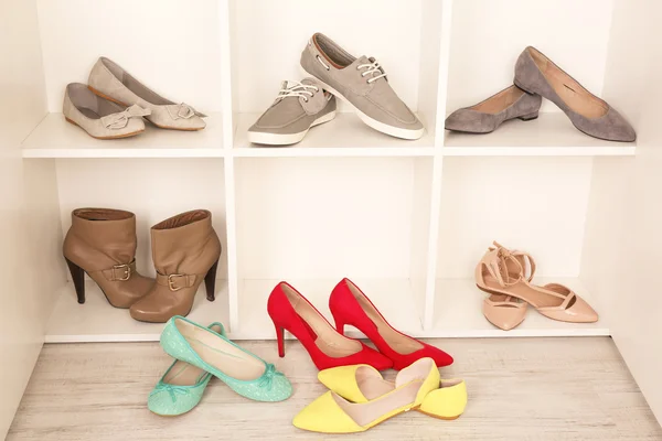 Shoes on shelves — Stock Photo, Image