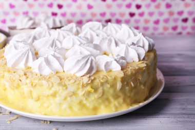 Ev yapımı beze pasta