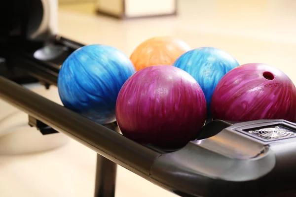 Színes Bowling golyó, labda vissza — Stock Fotó