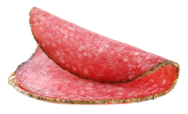 Potongan salami diisolasi pada latar belakang putih — Stok Foto