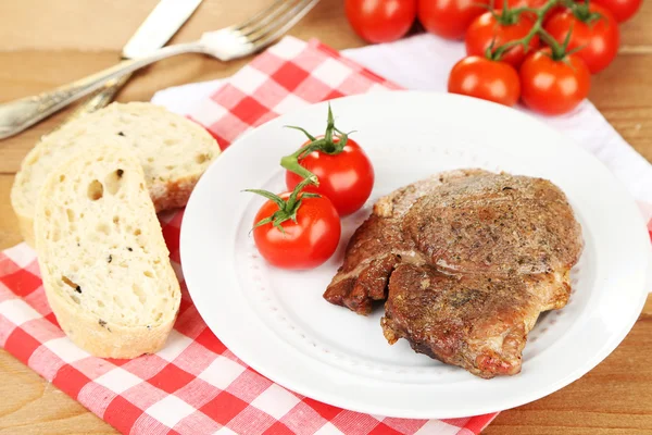 Roasted meat and vegetables — Stock Photo, Image