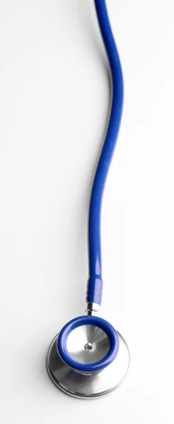 Stetoskop beyaza izole edildi — Stok fotoğraf