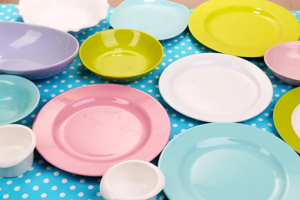Různé nádobí na ubrus — Stock fotografie