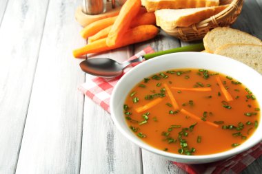 Havuç Çorbası, krem, kaşık, renk ahşap arka plan