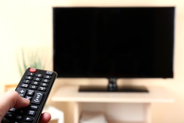Uzaktan kumanda ile TV izleme