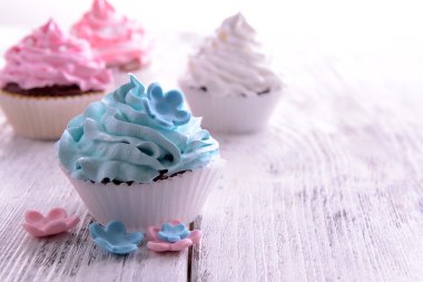 lezzetli kek üzerinde tablo yakın çekim