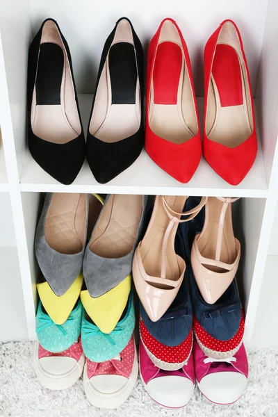 Shoes on shelves — Stock Photo, Image