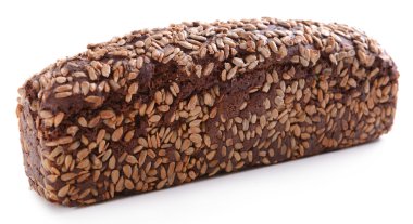 Siyah ekmek üzerinde beyaz izole