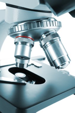 Mikroskop yakın çekim, izole üzerinde beyaz