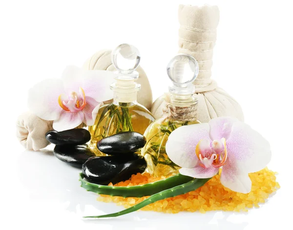 Tratamientos de spa con flor de orquídea aislada en blanco — Foto de Stock