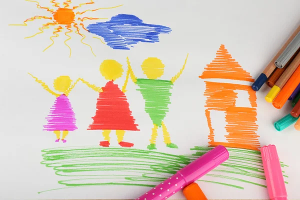 Dessin d'enfant avec crayons colorés — Photo