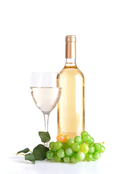 Vino isolato su bianco — Foto Stock