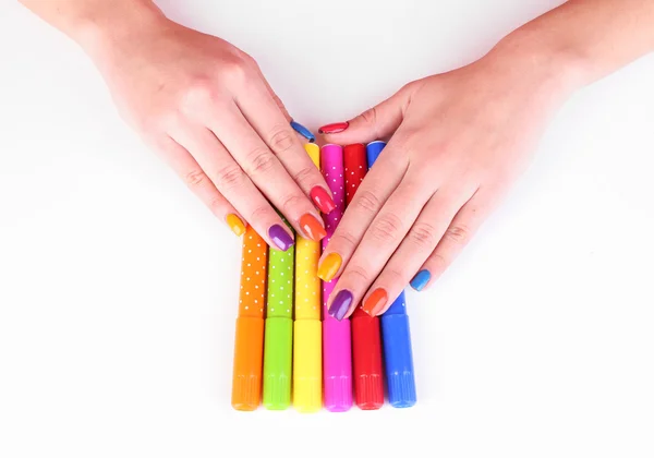 Multicolor kobieta manicure ze znacznikami na białym tle — Zdjęcie stockowe