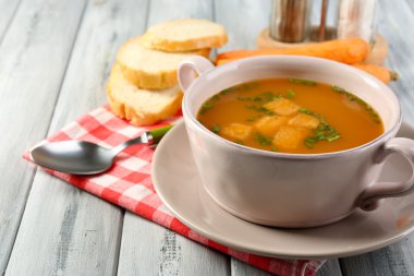 Havuç Çorbası, krem, kaşık, renk ahşap arka plan