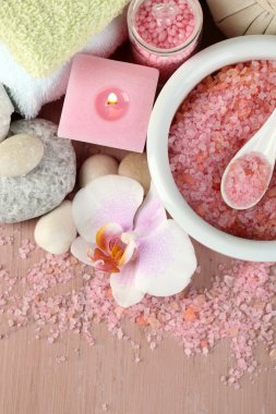 Spa uygulamaları ile orkide çiçek