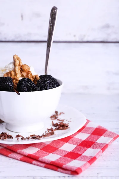 Dessert with prunes and nuts — Stock Photo, Image