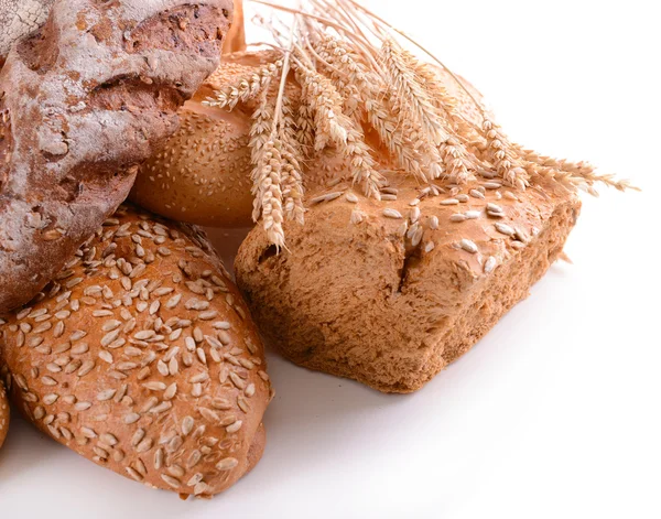 Verschillende geïsoleerd op wit brood — Stockfoto
