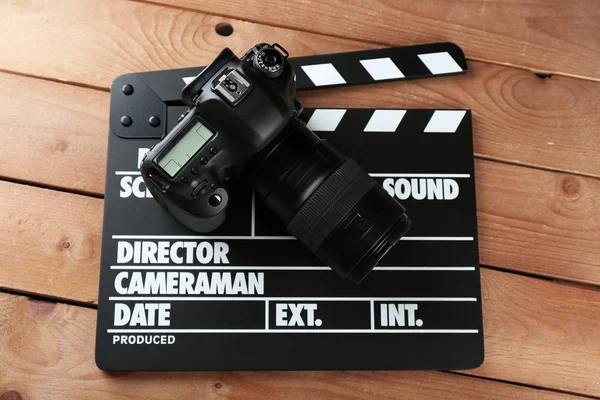 Cámara de fotos y película clapper —  Fotos de Stock