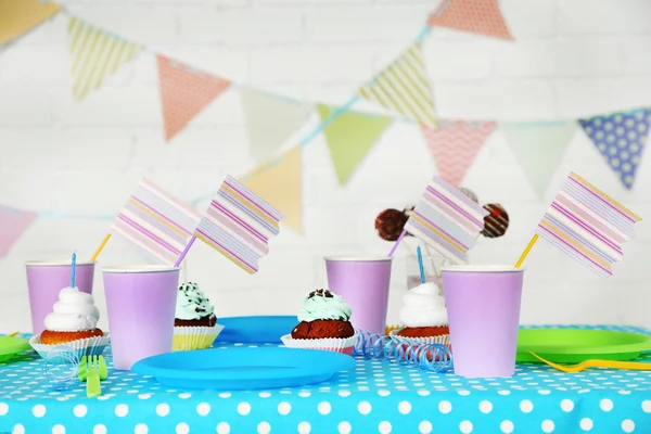 Prepared birthday table for children party — Stock Photo, Image