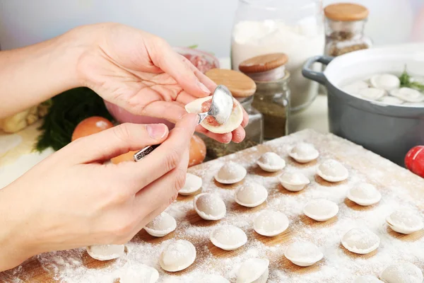 Cooking dumplings close-up — Stock Photo, Image