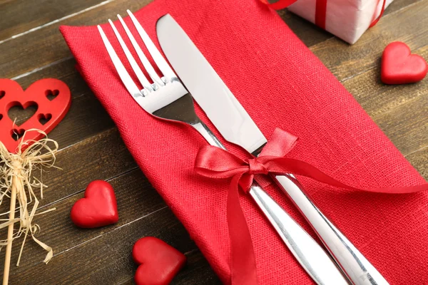 Feestelijke tabel instelling voor Valentines Day — Stockfoto