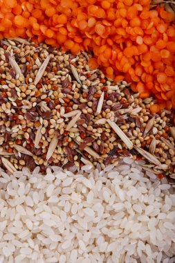 Kabuğu çıkarılmış tane karışımı arka plan olarak