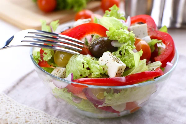 Greek salad in glass dish — Stock Photo, Image