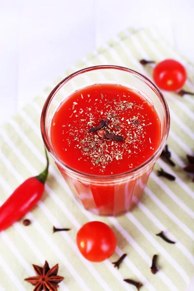 Tomato juice in glass — Stock Photo, Image