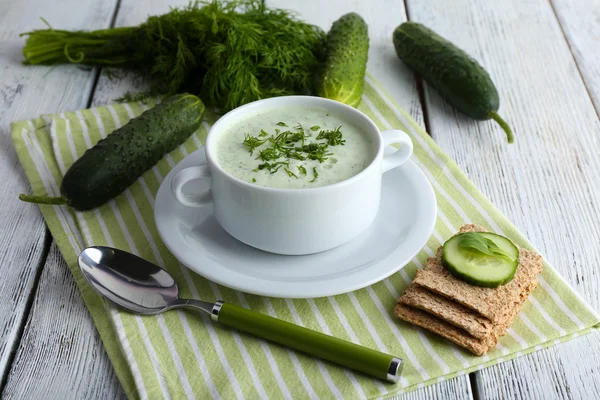 Cucumber soup in bowl — Stock Photo, Image