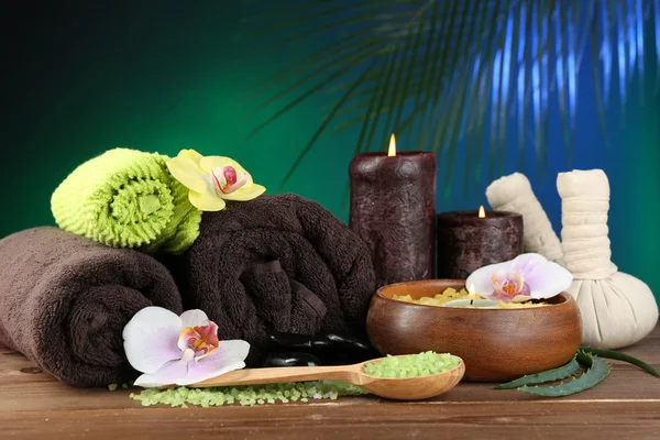 Spa treatments with orchid flowers — Stock Photo, Image