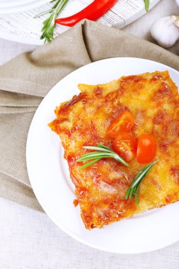 Masada lezzetli lazanya bölümünü