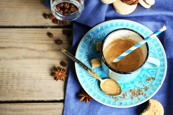 Belle composition avec une tasse sale de cappuccino — Photo