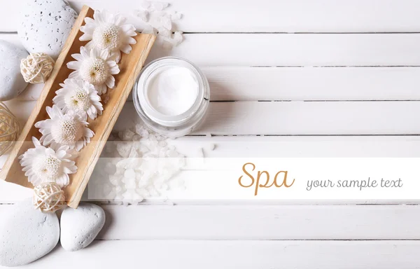 Spa setting on wooden table — Stock Photo, Image