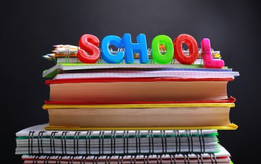 renkli okul malzemeleri