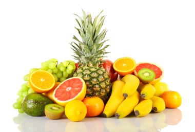 Beyaza izole edilmiş egzotik meyve çeşitleri