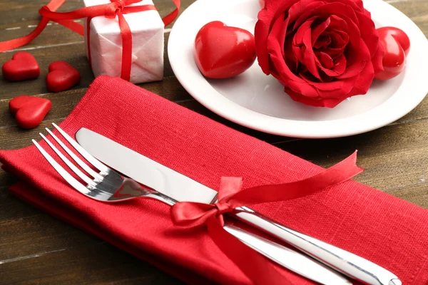 バレンタインの日のためのテーブルの設定 — ストック写真