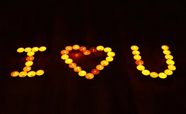 Amo-te a queimar velas. — Fotografia de Stock