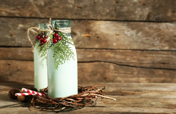 Fresh milk with natural decor — Stock Photo, Image