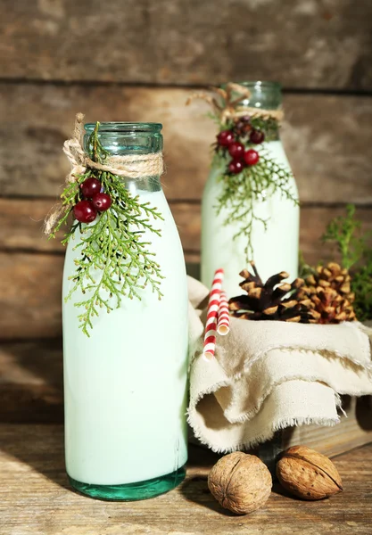 Leche fresca con decoración natural — Foto de Stock