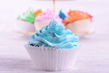 lezzetli kek üzerinde tablo yakın çekim