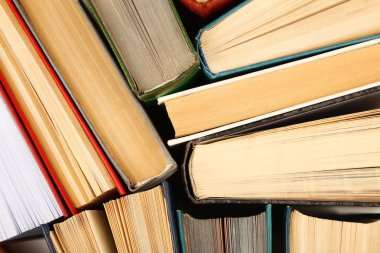 Kitap yığını