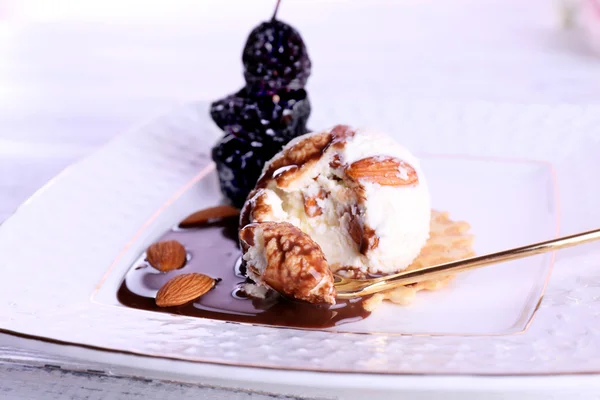 Dessert with prunes — Stock Photo, Image