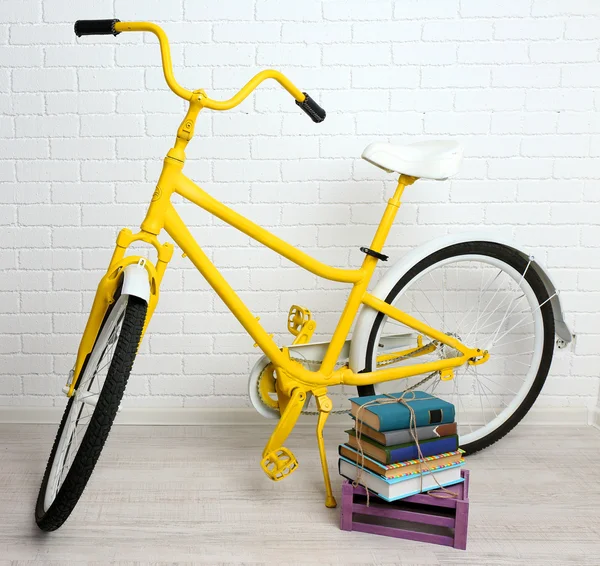 Bicycle with books — Stock Photo, Image