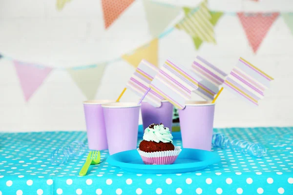 Mesa de cumpleaños para fiesta de niños — Foto de Stock