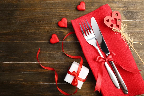 Feestelijke tabel instelling voor Valentines Day — Stockfoto