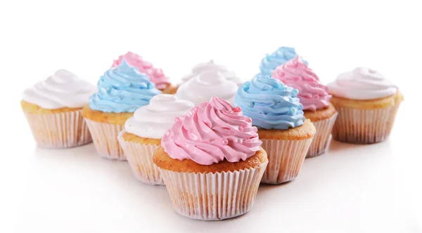 Heerlijke cupcakes geïsoleerd op wit — Stockfoto