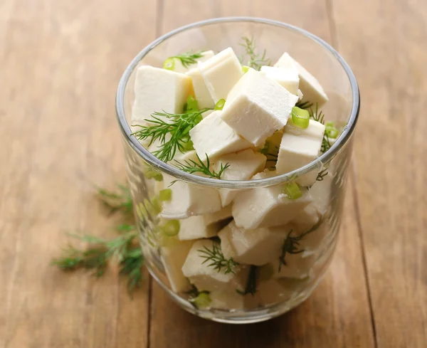 Fetakaas op tafel — Stockfoto